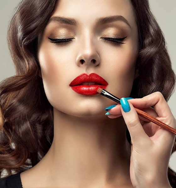 Red Lipstick Tutorial: Best Makeup Tips for Red Lipstick Lovers