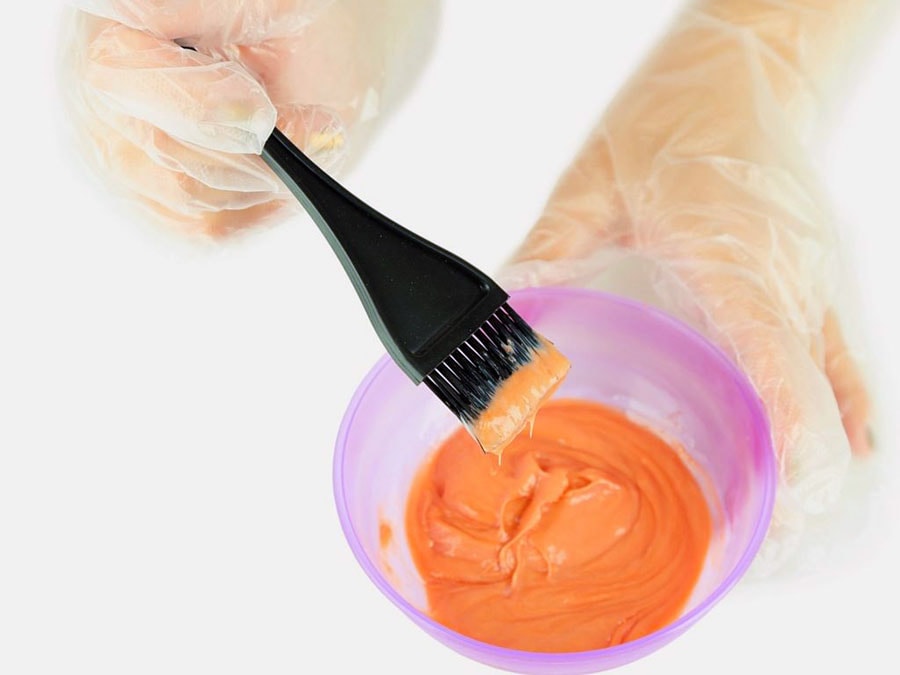 the best ways to dye and mix hair color at home