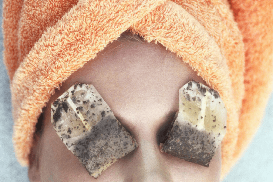 and unimpressive. But, using tea bags is one DIY undereye bag treatment that is cooling to the eye and effective.